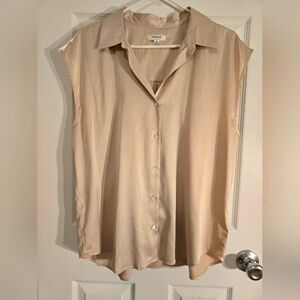 Weekend Silky Women's Size Medium Sleeveless Button-down Blouse